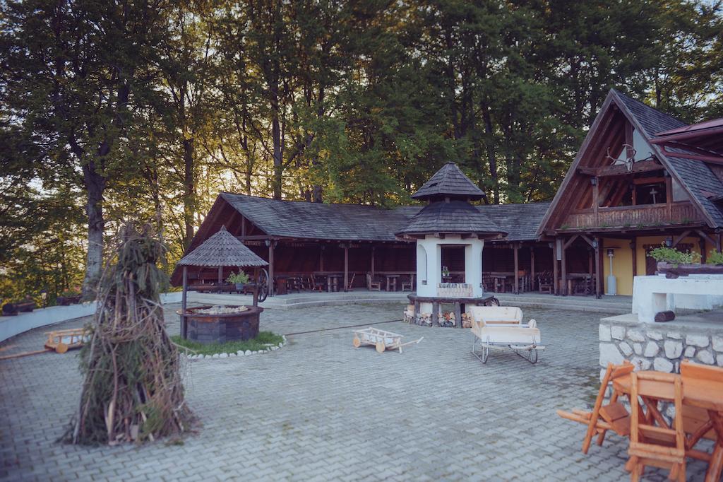 Cabana Trei Brazi Предеал Екстериор снимка
